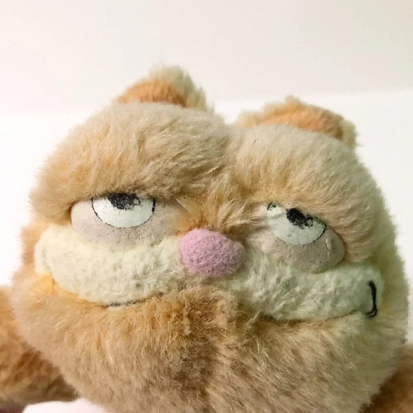 Vintage Garfield Laying Down Plush 12 Inch Long Stuffed Toy - Picture 13 of 16